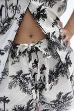 Load image into Gallery viewer, Paloma Short Sleeve Organic Cotton Pyjama Set, Cream & Black Print
